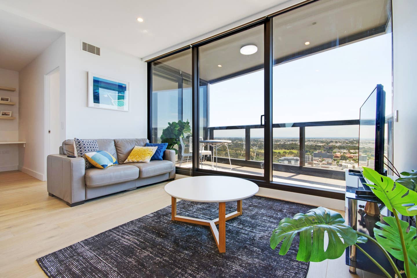 Top 6 Adelaide Airbnb Picks Quickbreaks